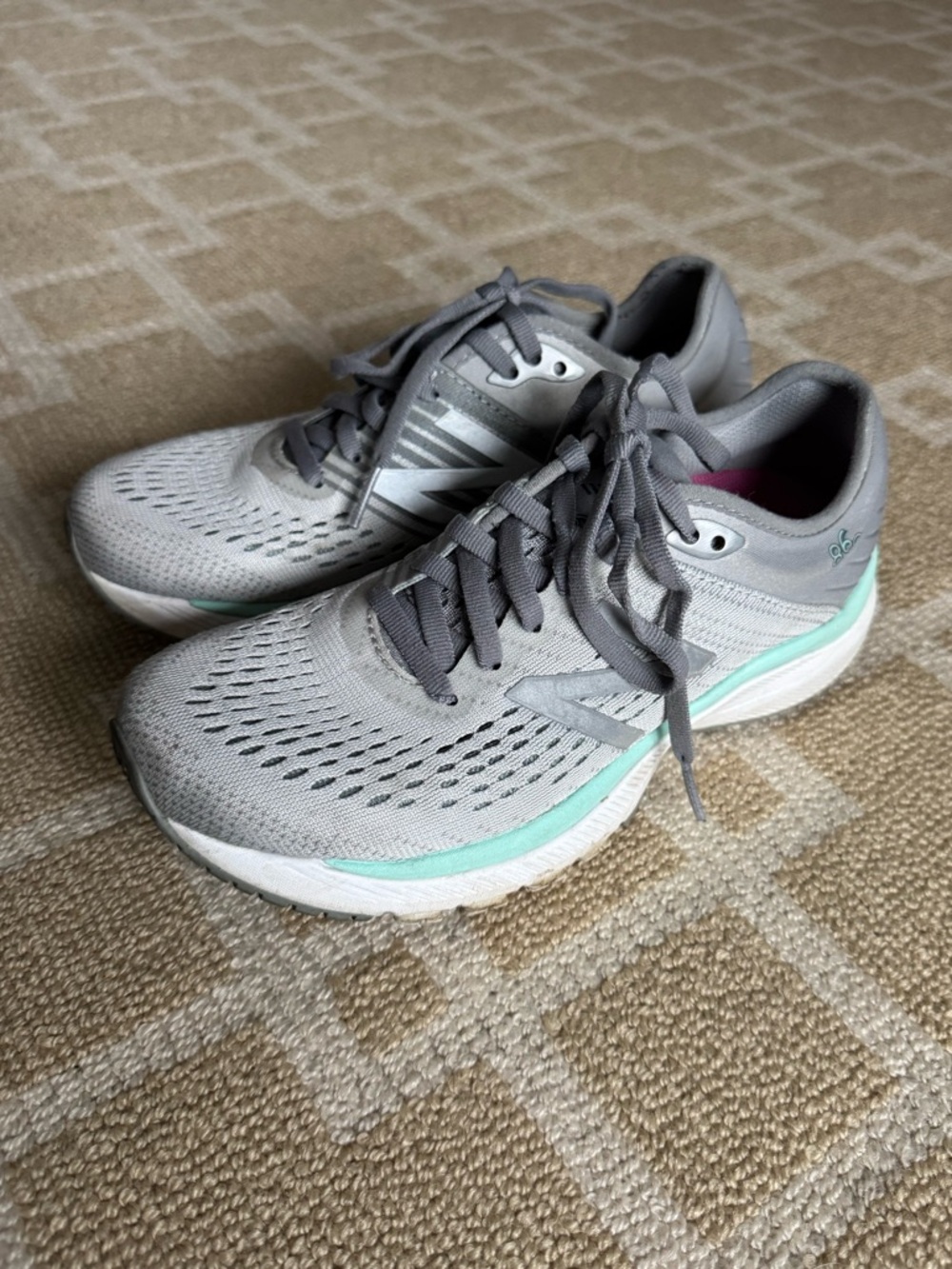 New Balance 860v10 Running Shoes Gray Mint Cushioned Sneaker Trainer Size 5.5 - Picture 12 of 12